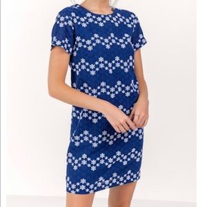 Francesca’s Poppy ZigZag eyelet dress shift dress